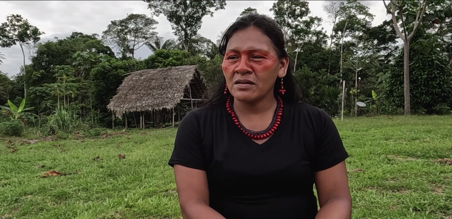 Convivencia con las mujeres Waorani en el viaje a Ecuador organizado por LABORAL Kutxa y Mundukide