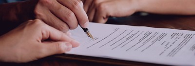 Lan-kontratua azkentzea eta nominen ordainketan izandako atzerapenengatik kalte-ordaina ematea