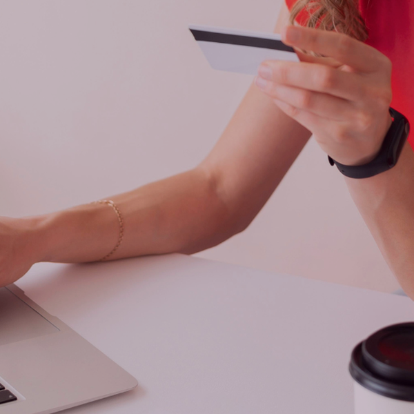 Compras online seguras: evita estafas y protege tus datos financieros