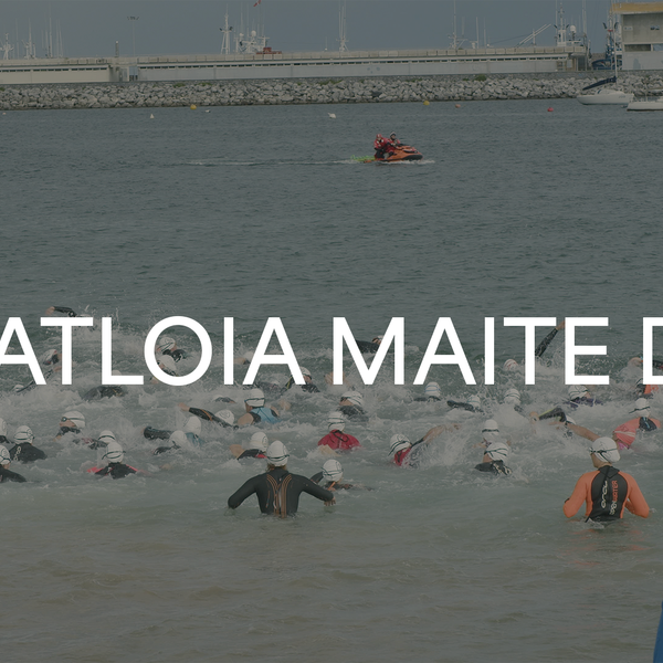 #ZuriEsker: Triatloia Maite Dut, otra forma de vivir y compartir el deporte