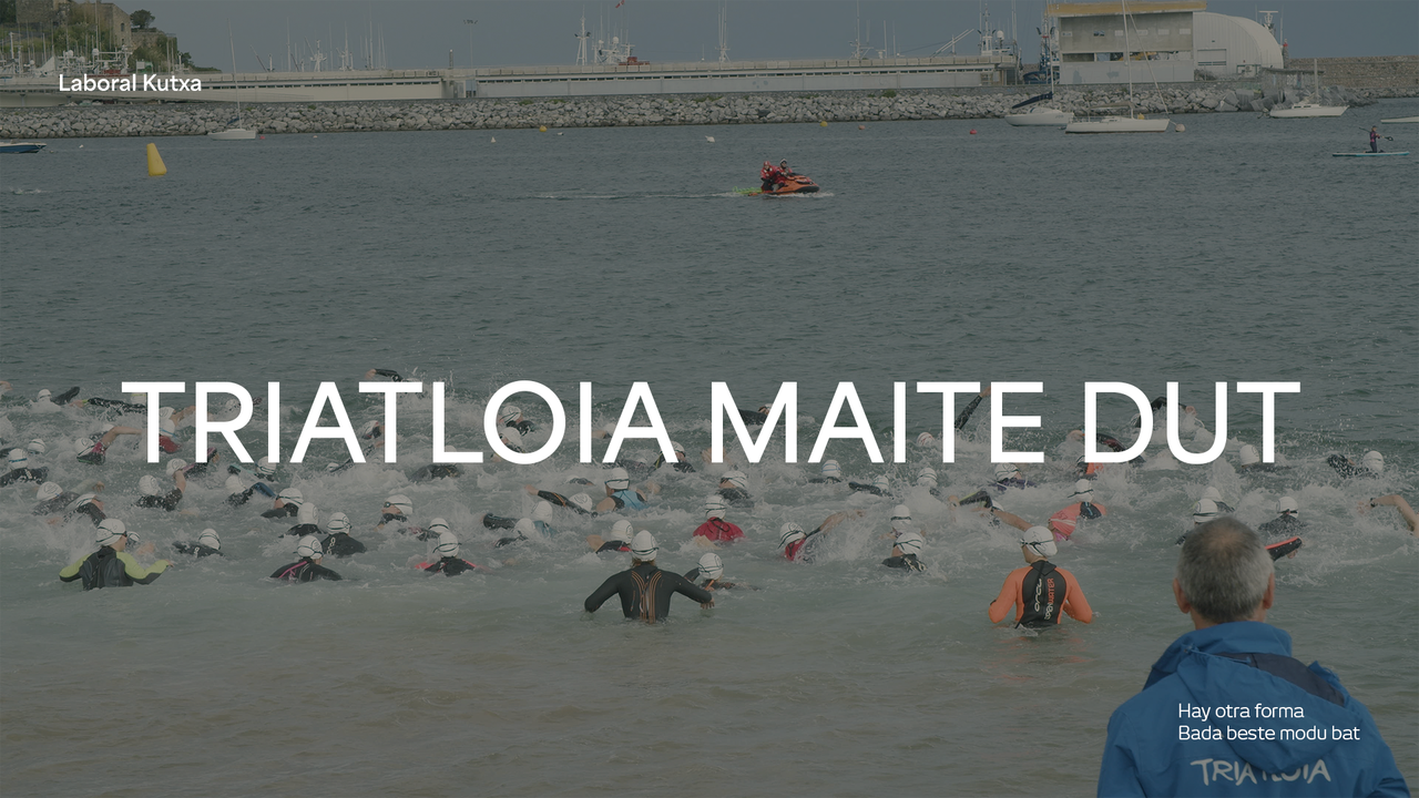 #ZuriEsker: Triatloia Maite Dut, otra forma de vivir y compartir el deporte